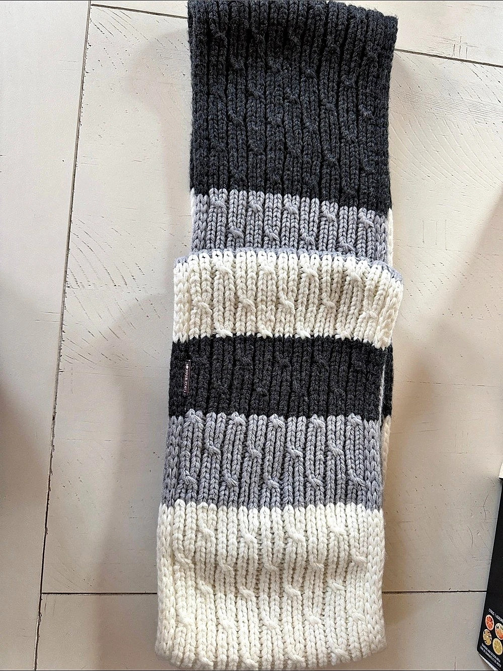 Michael Kors Color Block Cable Knit Scarf in Gray & Cream